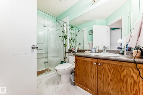 15112 139 Street Nw, Edmonton, AB - Indoor Photo Showing Bathroom