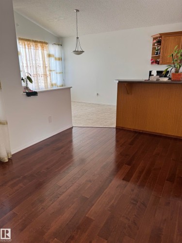15112 139 Street Nw, Edmonton, AB - Indoor Photo Showing Other Room