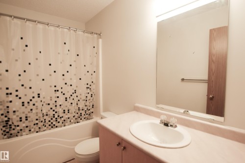#408 610 King St, Spruce Grove, AB - Indoor Photo Showing Bathroom
