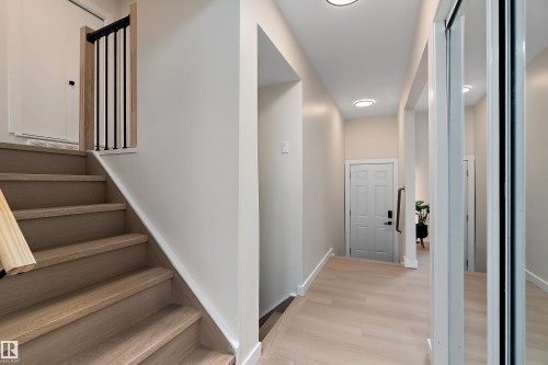 6411 152A Avenue Nw, Edmonton, AB - Indoor Photo Showing Other Room