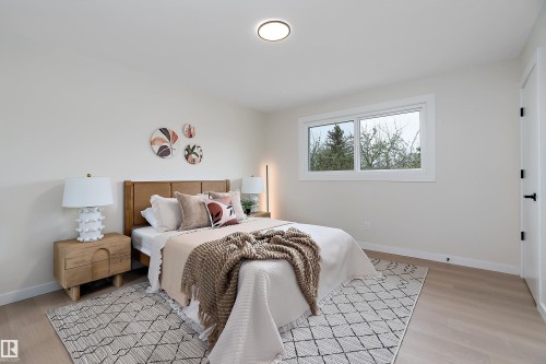6411 152A Avenue Nw, Edmonton, AB - Indoor Photo Showing Bedroom