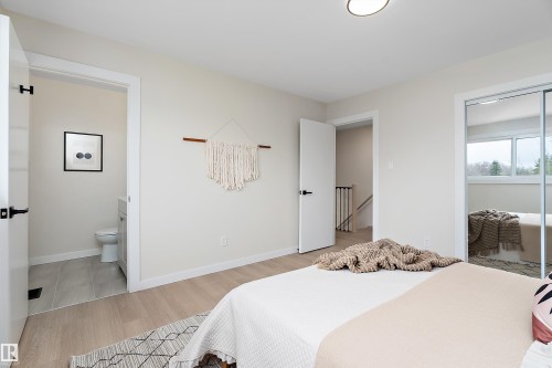 6411 152A Avenue Nw, Edmonton, AB - Indoor Photo Showing Bedroom