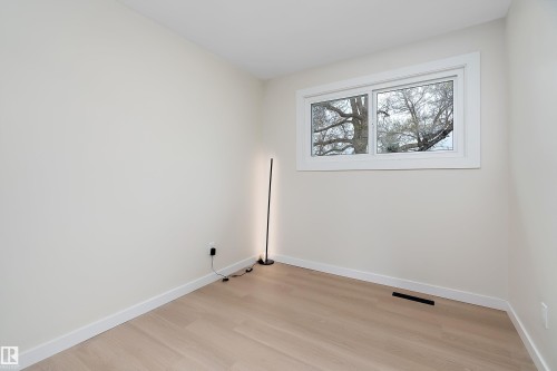6411 152A Avenue Nw, Edmonton, AB - Indoor Photo Showing Other Room