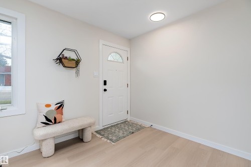 6411 152A Avenue Nw, Edmonton, AB - Indoor Photo Showing Other Room