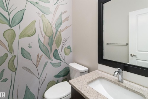 37 Roseberry Lane, Fort Saskatchewan, AB - Indoor Photo Showing Bathroom