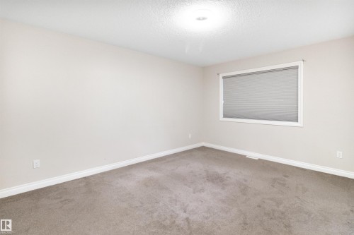 37 Roseberry Lane, Fort Saskatchewan, AB - Indoor Photo Showing Other Room