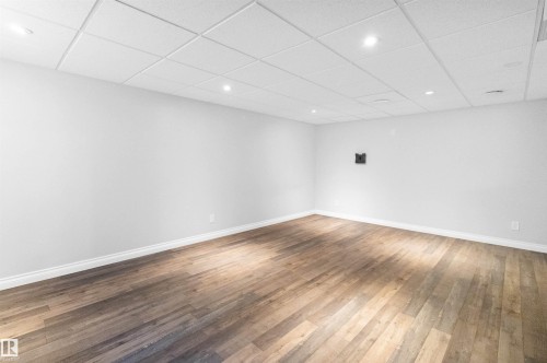 37 Roseberry Lane, Fort Saskatchewan, AB - Indoor Photo Showing Other Room