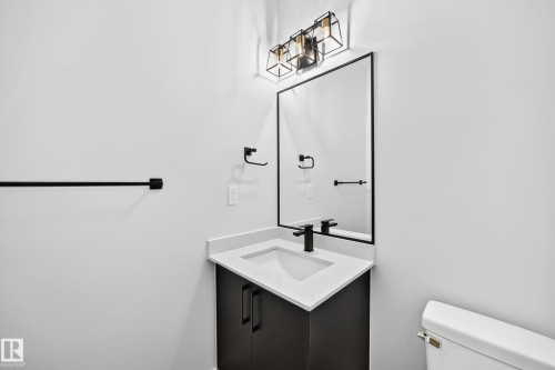 102 Waverly Way, Fort Saskatchewan, AB - Indoor Photo Showing Bathroom