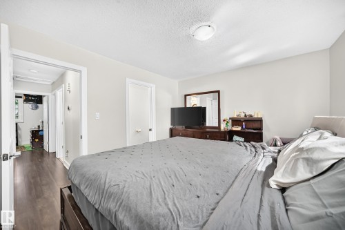 2112 36 Street Nw, Edmonton, AB - Indoor Photo Showing Bedroom