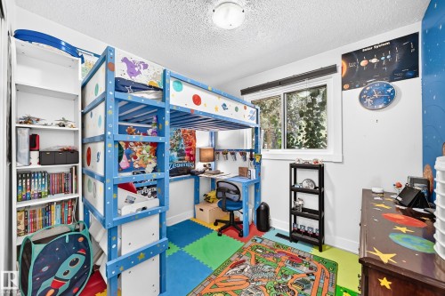 2112 36 Street Nw, Edmonton, AB - Indoor With Storage