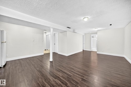 2112 36 Street Nw, Edmonton, AB - Indoor Photo Showing Other Room