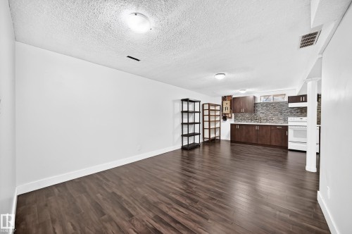 2112 36 Street Nw, Edmonton, AB - Indoor