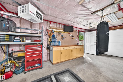 2112 36 Street Nw, Edmonton, AB - Indoor