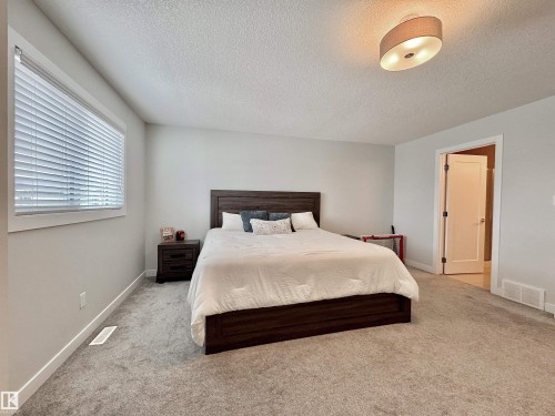 127 Richmond Link, Fort Saskatchewan, AB - Indoor Photo Showing Bedroom