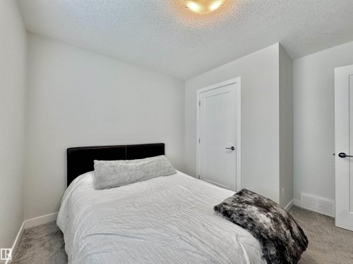 127 Richmond Link, Fort Saskatchewan, AB - Indoor Photo Showing Bedroom