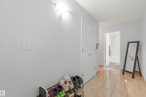 #2-208 4245 139 Av Nw, Edmonton, AB - Indoor Photo Showing Other Room