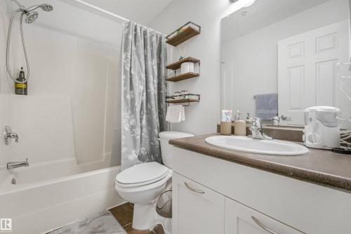 #2-208 4245 139 Av Nw, Edmonton, AB - Indoor Photo Showing Bathroom