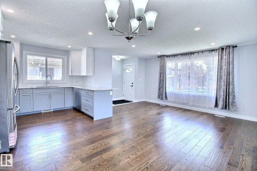 14732 32 Street Nw, Edmonton, AB - Indoor
