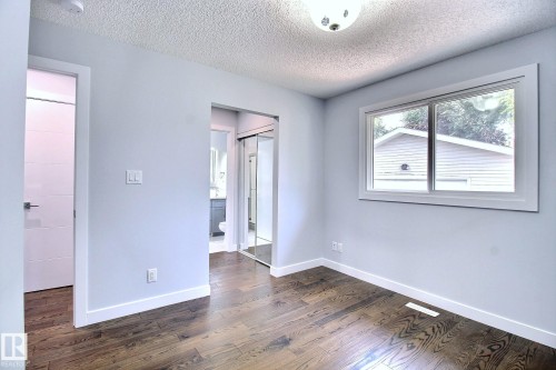 14732 32 Street Nw, Edmonton, AB - Indoor Photo Showing Other Room