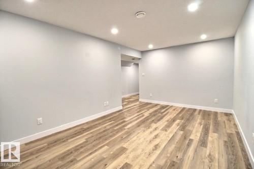 14732 32 Street Nw, Edmonton, AB - Indoor Photo Showing Other Room