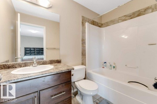 2912 15 Street Nw, Edmonton, AB - Indoor Photo Showing Bathroom