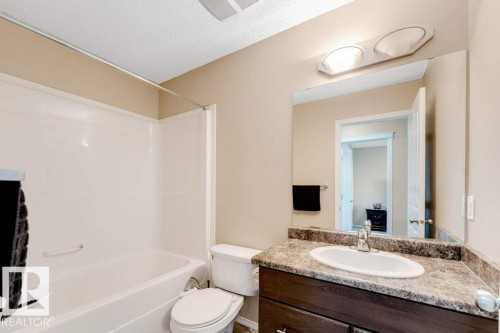 2912 15 Street Nw, Edmonton, AB - Indoor Photo Showing Bathroom