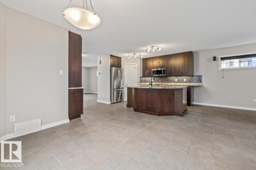 Kitchen - 1086 Grantham Drive Nw, Edmonton, AB - Indoor Photo Showing Kitchen