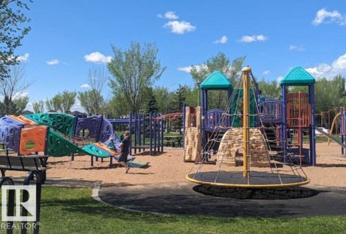 1086 Grantham Drive Nw, Edmonton, AB - Outdoor