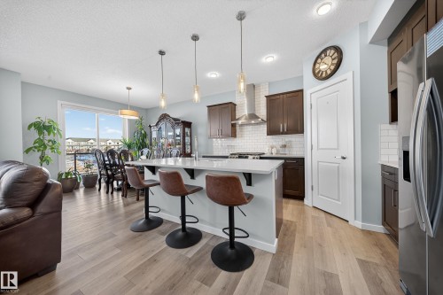 1575 Plum Circle Circle Sw, Edmonton, AB - Indoor Photo Showing Kitchen With Upgraded Kitchen