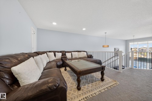 1575 Plum Circle Circle Sw, Edmonton, AB - Indoor