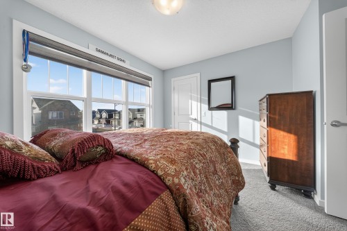 1575 Plum Circle Circle Sw, Edmonton, AB - Indoor Photo Showing Bedroom