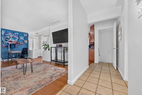 14804 95 Avenue Nw, Edmonton, AB - Indoor Photo Showing Other Room