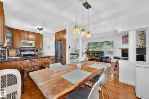 14804 95 Avenue Nw, Edmonton, AB - Indoor Photo Showing Dining Room