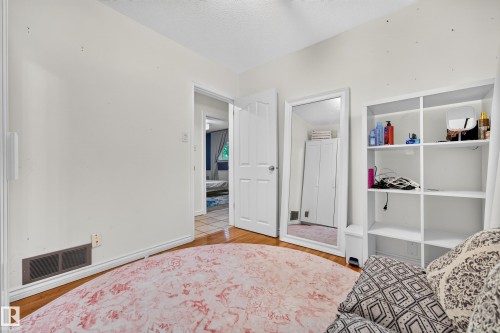 14804 95 Avenue Nw, Edmonton, AB - Indoor