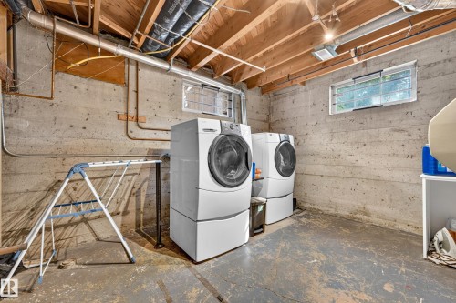 14804 95 Avenue Nw, Edmonton, AB - Indoor Photo Showing Laundry Room