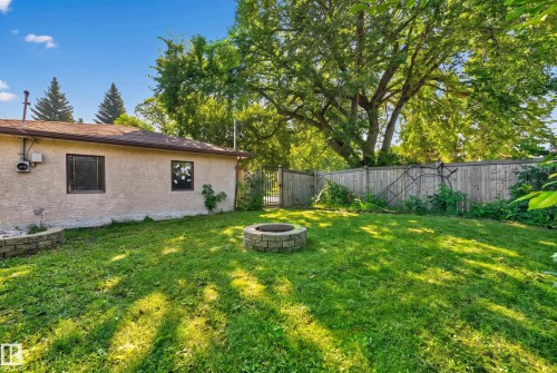 14804 95 Avenue Nw, Edmonton, AB - Outdoor