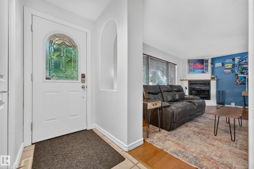 14804 95 Avenue Nw, Edmonton, AB - Indoor