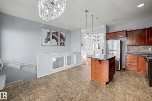 #47 13825 155 Av Nw, Edmonton, AB - Indoor Photo Showing Kitchen