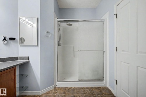 #47 13825 155 Av Nw, Edmonton, AB - Indoor Photo Showing Bathroom