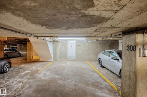 #47 13825 155 Av Nw, Edmonton, AB - Indoor Photo Showing Garage