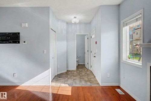 #47 13825 155 Av Nw, Edmonton, AB - Indoor Photo Showing Other Room