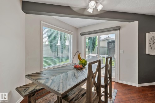 9 Landon Drive, Spruce Grove, AB - Indoor Photo Showing Dining Room