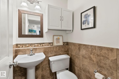 9 Landon Drive, Spruce Grove, AB - Indoor Photo Showing Bathroom