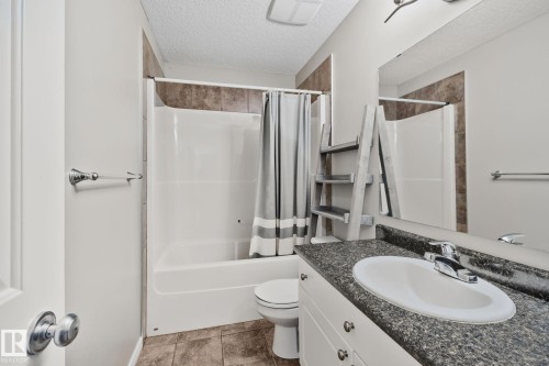 9 Landon Drive, Spruce Grove, AB - Indoor Photo Showing Bathroom