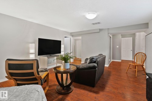 9 Landon Drive, Spruce Grove, AB - Indoor Photo Showing Living Room