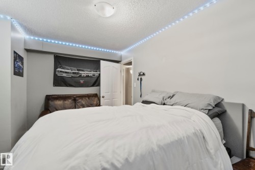 9 Landon Drive, Spruce Grove, AB - Indoor Photo Showing Bedroom