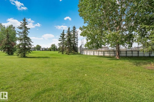 9 Landon Drive, Spruce Grove, AB - Outdoor