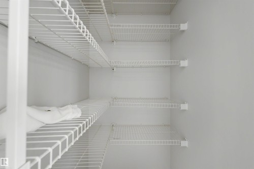 #43 3311 58 St Nw, Edmonton, AB - Indoor With Storage