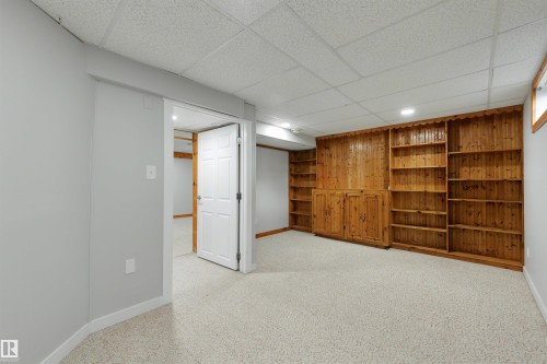 #43 3311 58 St Nw, Edmonton, AB - Indoor Photo Showing Other Room