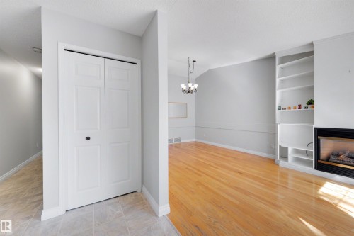 #43 3311 58 St Nw, Edmonton, AB - Indoor Photo Showing Other Room